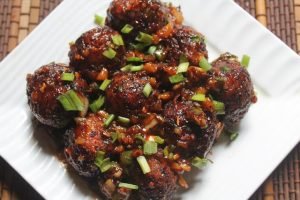 Veg. Manchurian (dry / Gravy)